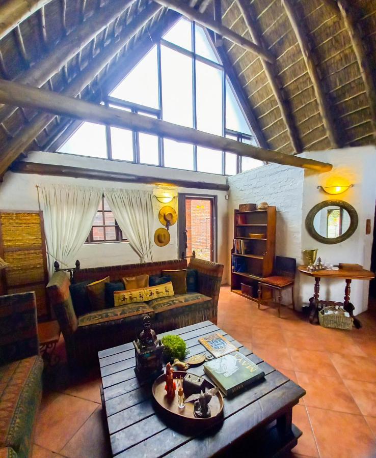 Pantera Lodge & Cheetah Cottage ヨハネスブルグ エクステリア 写真
